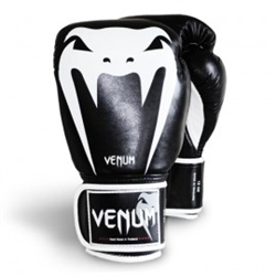 Venum "Giant" Boxing Gloves - Black
