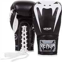 VENUM GIANT 3.0 BOXING GLOVES - NAPPA LEATHER - WITH LACES - BLACK